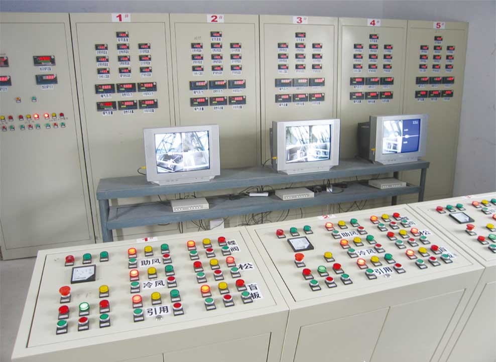 石灰窯高效空氣、煤氣預(yù)熱器及控制室1